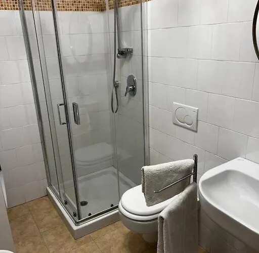 Teatro Ariston, Elegante